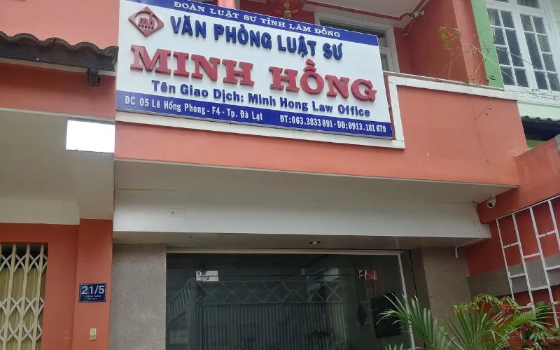 Luật sư Minh Hồng